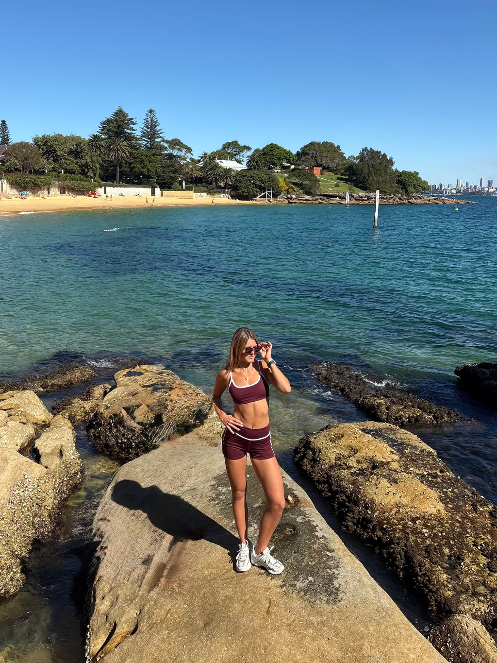 The Studio Shorts - burgundy